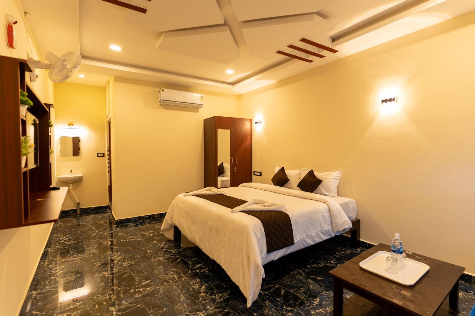 Auro Beach Resort Puducherry Eksteriør billede